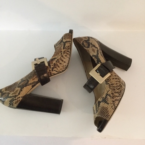 Michael Kors Faux Python Pumps | 7.5 - Picture 4 of 7